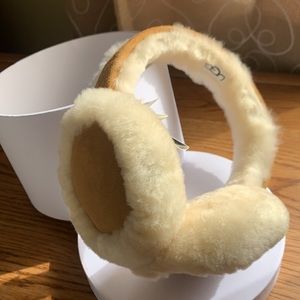 UGG bluetooth earmuffs